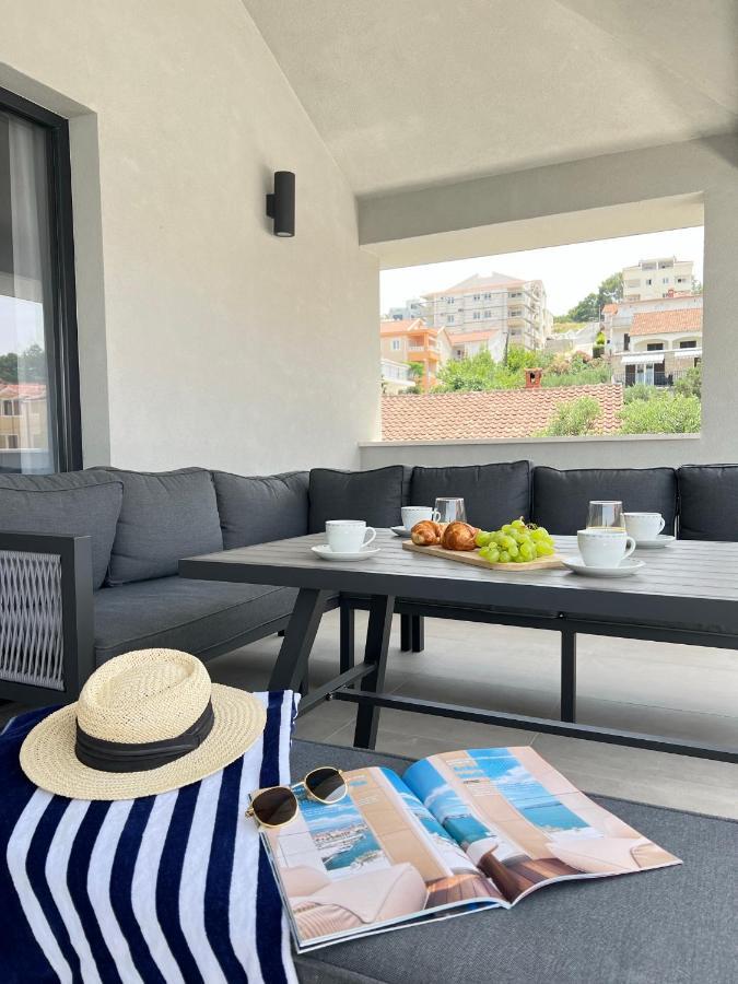 Beachfront House Olbia With Private Parking Trogir Exterior foto