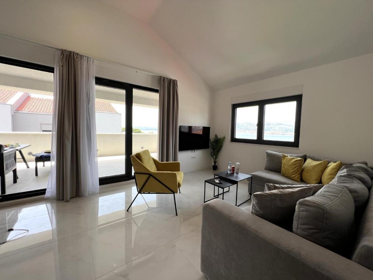 Beachfront House Olbia With Private Parking Trogir Exterior foto